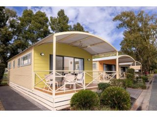 BIG4 Deniliquin Holiday Park Accomodation, Deniliquin - 1