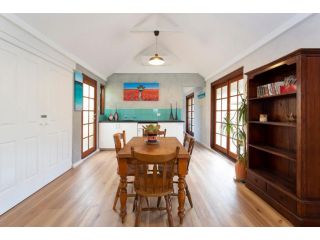 Binks Beach House - South Fremantle Apartment, South Fremantle - 2