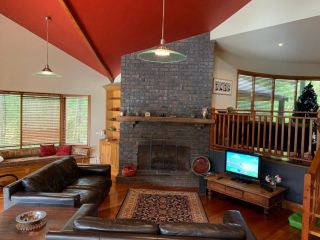 Birdsland Mountain Retreat Villa, Victoria - 1