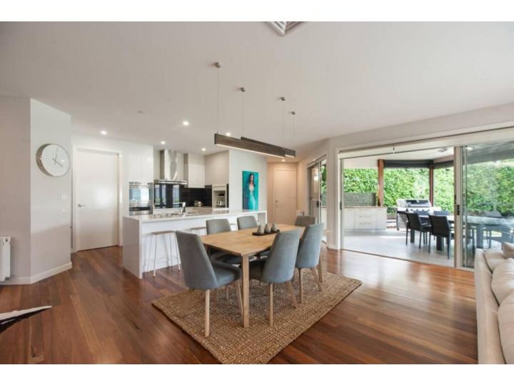 Blair Street - Luxury Home with Pool and Theatre Guest house, Moama - imaginea 20