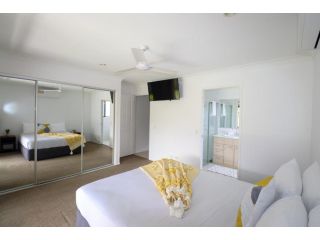 BLK Stays Guest House Deluxe Units Bellmere Guest house, Queensland - 5