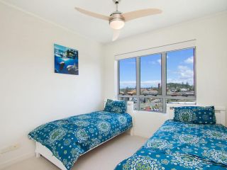 Blue C Unit 901 - Right on Coolangatta Beachfront Apartment, Gold Coast - 3