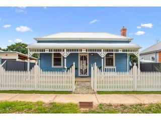 Blue House Bendigo Guest house, Bendigo - 1