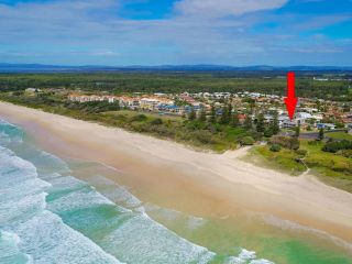 Blue Pacific 1 - Across the road from Pippi Beach Apartment, Yamba - 2