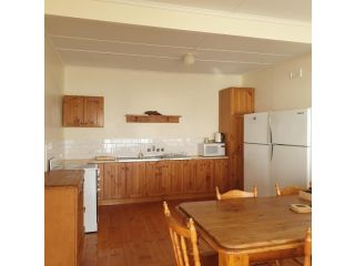 Blue Seas - Beach Front Living Guest house, South Australia - 2