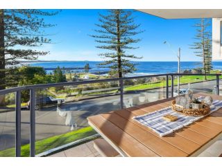 Blue Vista - luxury beachfront apartment Apartment, Port Macquarie - 2