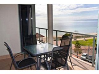 Boardwalk By The Beach Apartment, Rockingham - 5