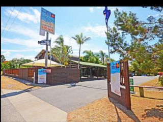 Boat Harbour Studio Apartments and Villas Hotel, Hervey Bay - 4