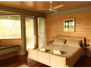 Bombah Point Eco Cottages Guest house, New South Wales - 3