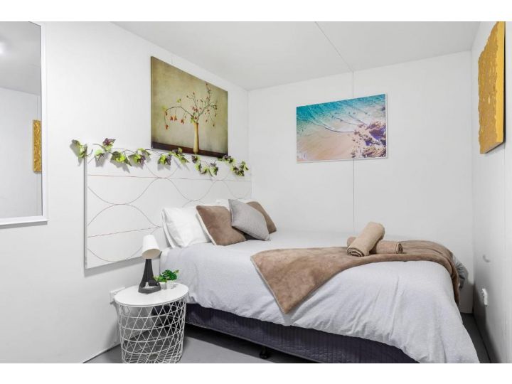 Boutique Private Rm 7-Min Walk to Sydney Domestic Airport - SHAREHOUSE 102AR4 Guest house, Sydney - imaginea 2