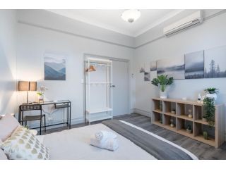 Boutique Private Rm situated in the heart of Burwood 4 - ROOM ONLY Guest house, Sydney - 1