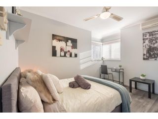 Boutique Private Rm situated in the heart of Burwood 6 - ROOM ONLY Guest house, Sydney - 2