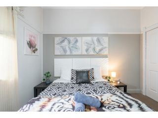 Boutique Private Suite 7 Min Walk to Sydney Domestic Airport 2 - ROOM ONLY Guest house, Sydney - 2