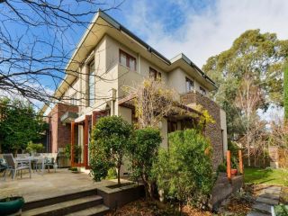 BOUTIQUE STAYS - Maple On Kent, Glen Iris Townhouse Guest house, Melbourne - 2