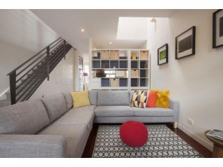 BOUTIQUE STAYS - Somerset Terrace, Townhouse in Richmond Guest house, Melbourne - 2