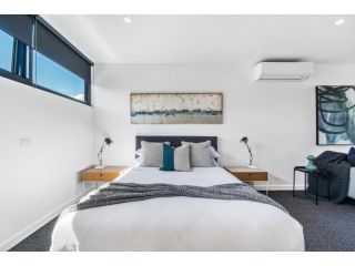 Convenient Beachside Studio Apartment Apartment, Melbourne - 3