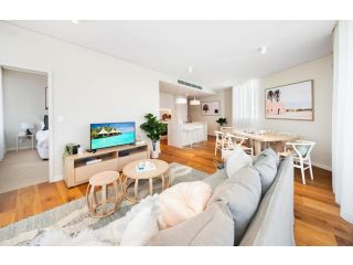 Modern Bondi Beach Escape Apartment, Sydney - 4