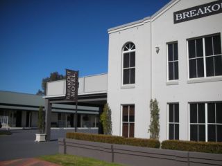 Breakout Motor Inn Hotel, Cowra - 2