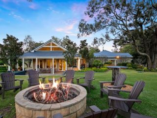 Brokenback Vineyard Luxe Homestead at Oakvale Wines Guest house, Pokolbin - 4