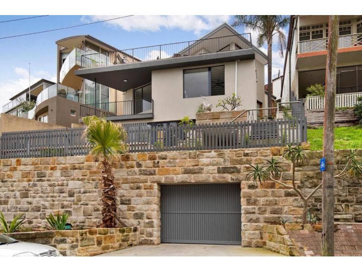 BRON455B - Bronte Beach House with Ocean Views Guest house, Sydney - imaginea 6