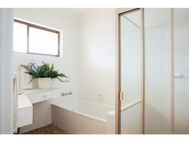 BURLEIGH YAMBA UNIT 1 on Main Beach Apartment, Yamba - imaginea 9