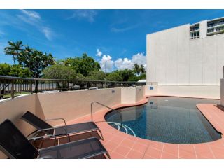 Cairns Ocean View Apartment in Aquarius Apartment, Cairns - 4