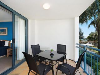 Calypso Plaza Resort Unit 217 - Central Coolangatta beachfront location Apartment, Gold Coast - 1