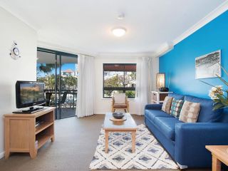 Calypso Plaza Resort Unit 217 - Central Coolangatta beachfront location Apartment, Gold Coast - 2