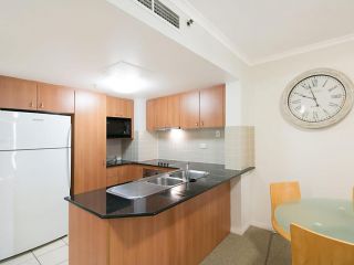 Calypso Tower Unit 1603 - Beachfront and Stunning ocean views Apartment, Gold Coast - 4