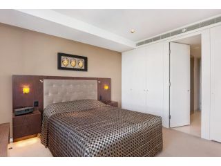 Stylish 1 bdrm Camperdown - Car park, Gym & Pool Apartment, Sydney - 3