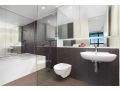 Stylish 1 bdrm Camperdown - Car park, Gym & Pool Apartment, Sydney - thumb 16