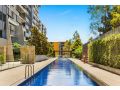 Stylish 1 bdrm Camperdown - Car park, Gym & Pool Apartment, Sydney - thumb 17