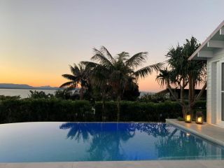 The Cape at Wategos Pool Pavilion Hotel, Byron Bay - 2