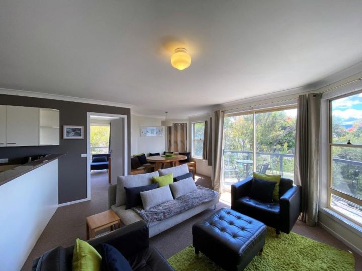 Caribou 3 - Modern & spacious with views over Lake Jindabyne Guest house, Jindabyne - imaginea 1