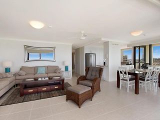 Carool Unit 25 - 10th Floor with great views from this 3 bedroom unit Apartment, Gold Coast - 4