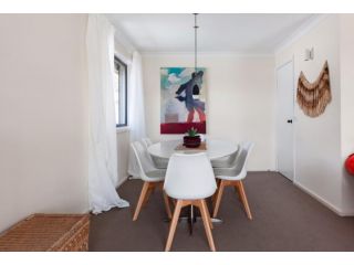 Newport Beach Spacious 2 bedrm apt Casa de PiÃ±a Apartment, New South Wales - 1