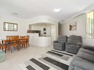 CASA DEL REY, UNIT 1 Apartment, Gold Coast - 2