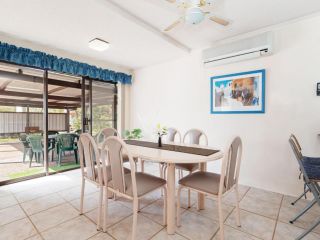 Casa Mia', 1/8 Catalina Close - between Little Beach & Shoal Bay Beach Guest house, Shoal Bay - 3