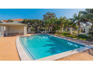 Catalina Court 7 Apartment, Yamba - 2