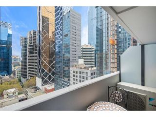 Central 2-Bed Melbourne Apartment With City Views Apartment, Melbourne - 2