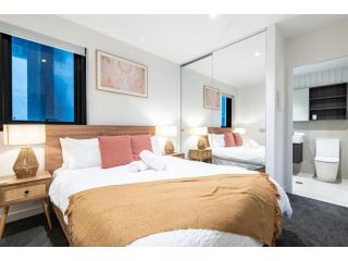 Central 2 Bedroom Apartment in Southbank with Parking Apartment, Melbourne - 1