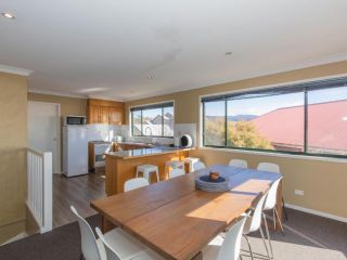 Chalet De Neige Guest house, Jindabyne - 4