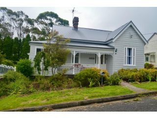 CHARMING MOUNTAIN ESCAPE / KATOOMBA Guest house, Katoomba - 3