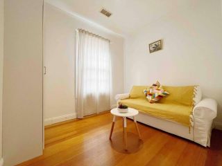 Cheerful 2 bedroom residential home Apartment, Melbourne - 1