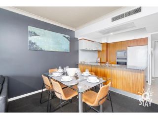 Chevron Renaissance â€“ 2 Bedroom 2 Bathroom Ocean - Q STAY Apartment, Gold Coast - 3