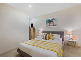 Chic City Apartment, Great Amenities and Location Apartment, Melbourne - 5