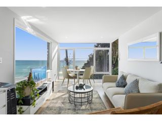 Kirra Views - Chic 2-Bed Apartment Beachfront Apartment, Gold Coast - 3