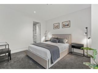 Chic and Spacious 2-Bed Apartment Melbourne Apartment, Melbourne - 3