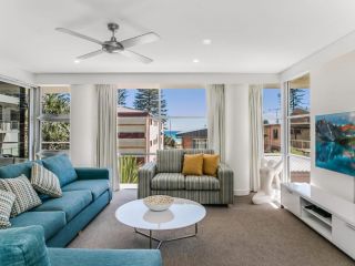 Ciel Unit 2 - Modern 2 bedroom plus study, beach side apartment with Wi-Fi Apartment, Gold Coast - 4