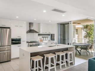 Ciel Unit 2 - Modern 2 bedroom plus study, beach side apartment with Wi-Fi Apartment, Gold Coast - 5